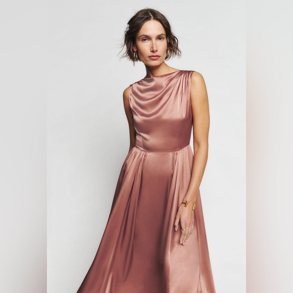 Reformation Blu Silk Dress (Praline Size 6)